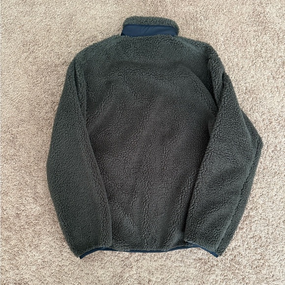 Uniqlo Sherpa Fleece Jacket - Picture 3 of 3
